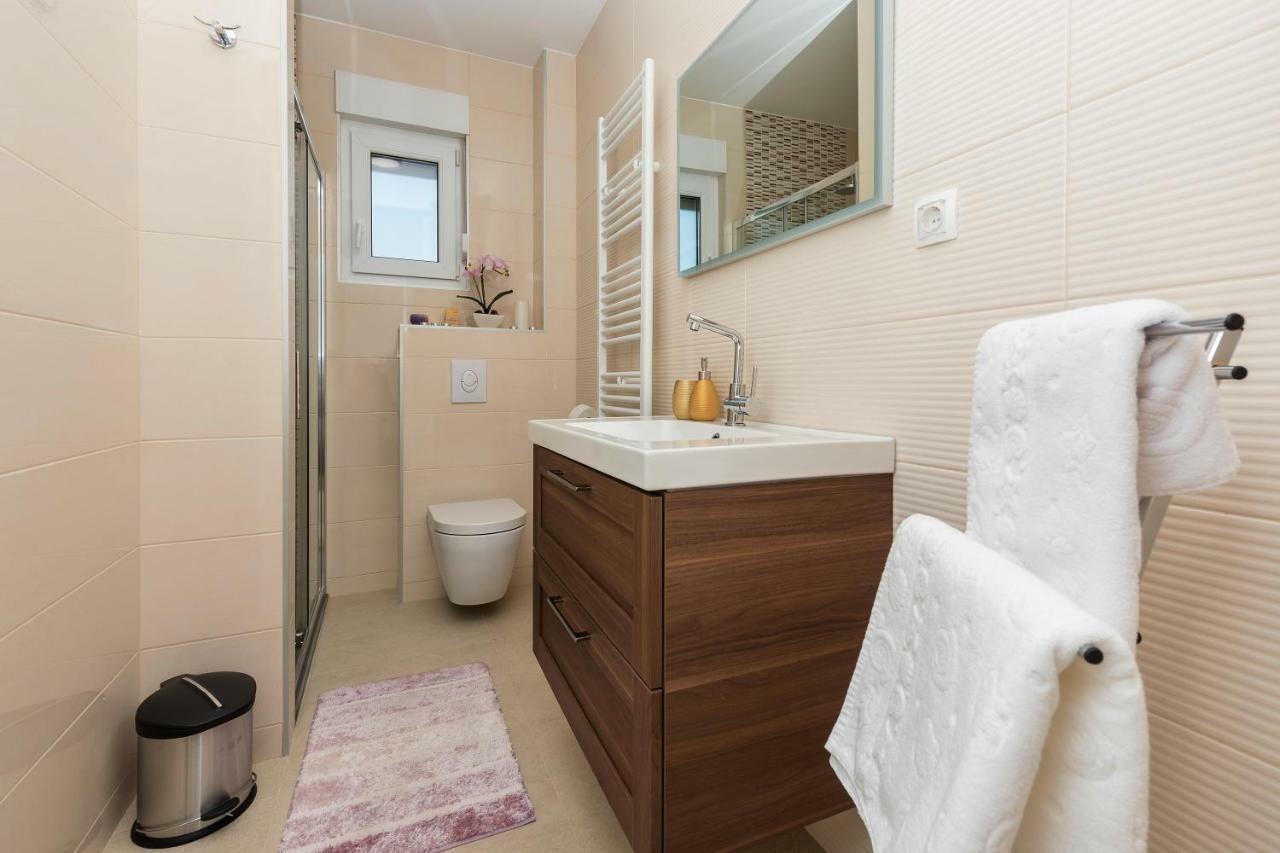 Penthouse Nikola Apartment Makarska Exterior foto