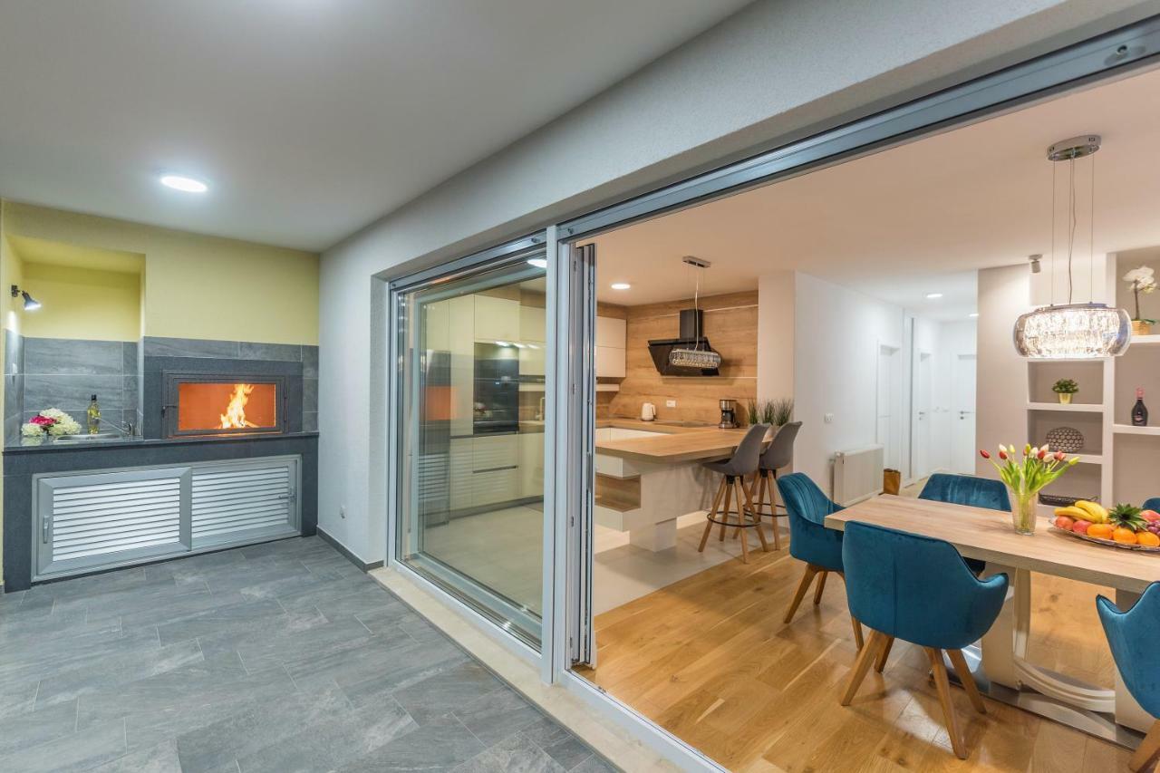 Penthouse Nikola Apartment Makarska Exterior foto